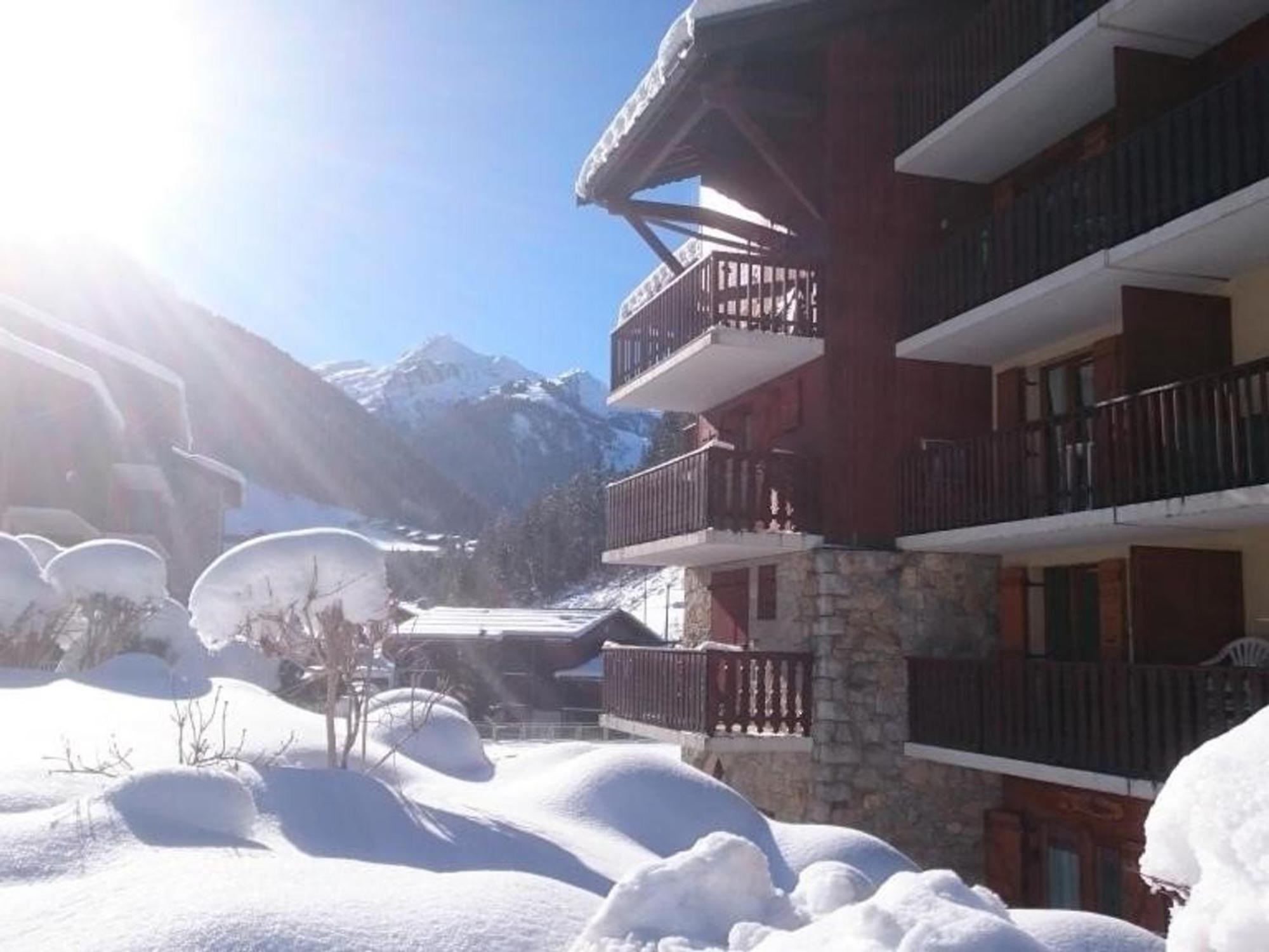 Appartement Cosy Pour 4, Au Coeur Du Village, Proche Des Pistes Et Avec Piscine Estivale - Fr-1-342-173 Areches Ngoại thất bức ảnh